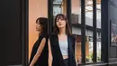 Sosok Della Dartyan memang menjadi salah satu selebriti wanita yang kerap tampil dengan gaya rambut pendek. Dalam beberapa tahun belakangan ini gaya rambutnya paling panjang hanya sampai bahu. Menjadi salah satu penampilan ikoniknya, wanita kelahiran Yogyakarta ini kini makin terlihat muda dengan gaya rambut barunya. (Liputan6.com/IG/@delladartyan)