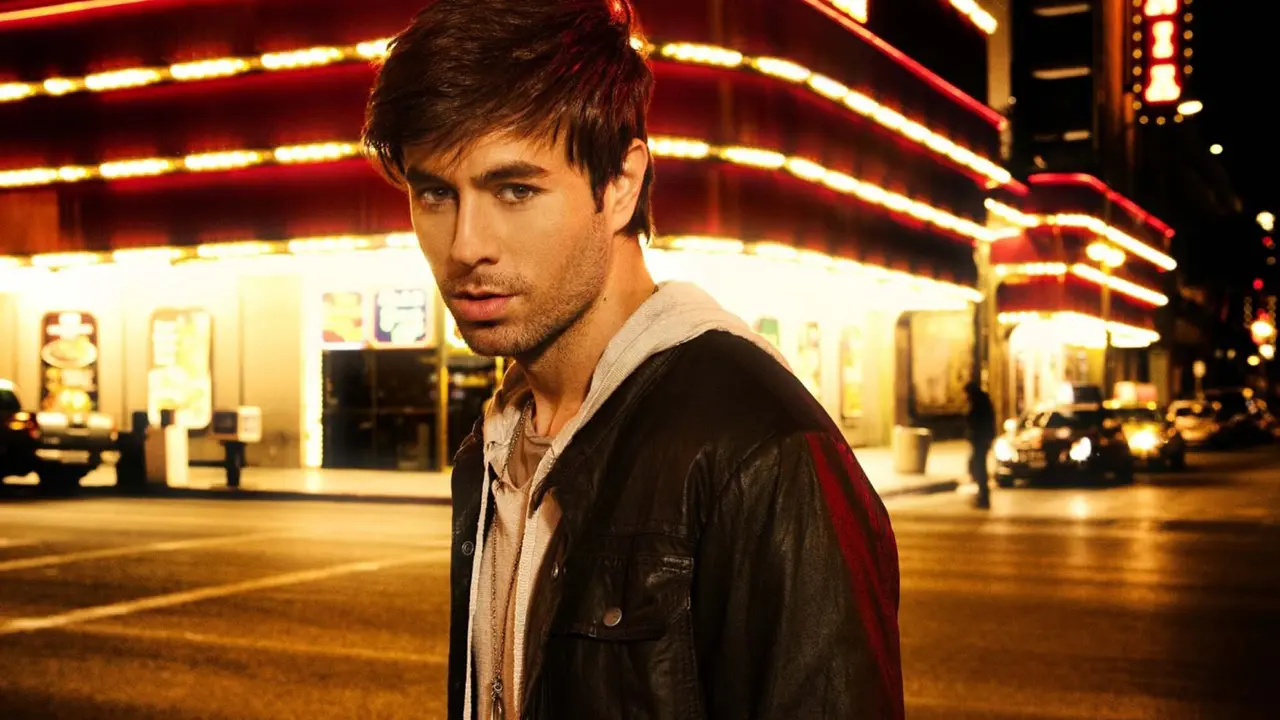  Enrique Iglesias Dominasi Penghargaan Musik Latin