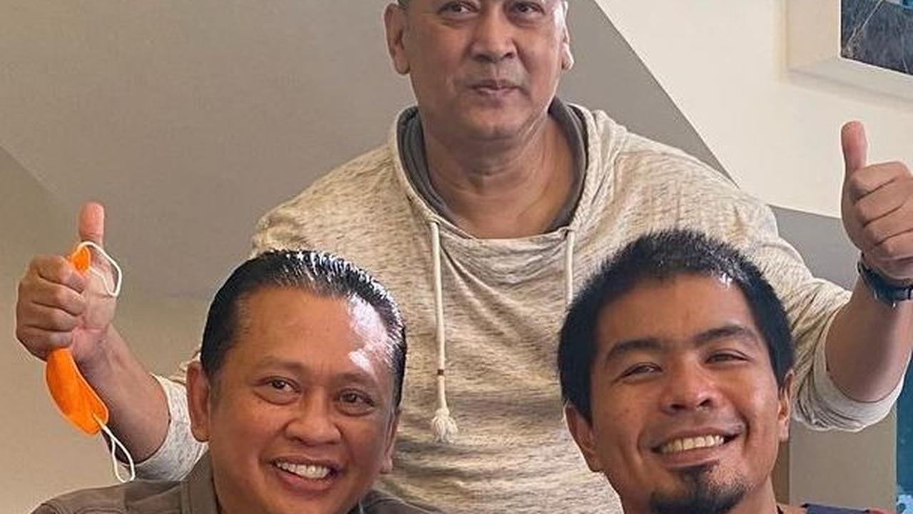 Sosok yang Supel dan Ramah, Ini Potret Kenangan Manis Donny Kesuma dengan Para Artis