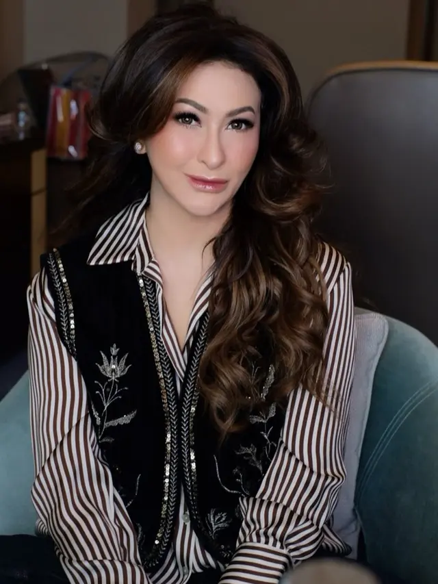 Potret Diana Pungky dengan Rambut Panjang Ikonik/Instagram @