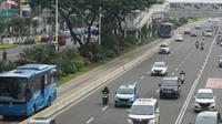 Ganjil genap Jakarta kembali berlaku hari ini, Senin (7/10/2024). (Liputan6.com/Immanuel Antonius)