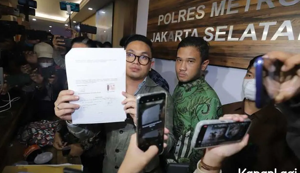 Meski sudah berdamai, Rizky Billar tak langsung dibebaskan. Sebelumnya, Billar yang sudah ditetapkan sebagai tersangka, langsung ditahan. (KapanLagi.com/Bayu Herdianto)
