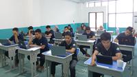 Persaingan untuk masuk ke perguruan tinggi negeri maupun lembaga kedinasan semakin ketat, para siswa perlu bimbingan belajar di luar sekolah. (Ist)