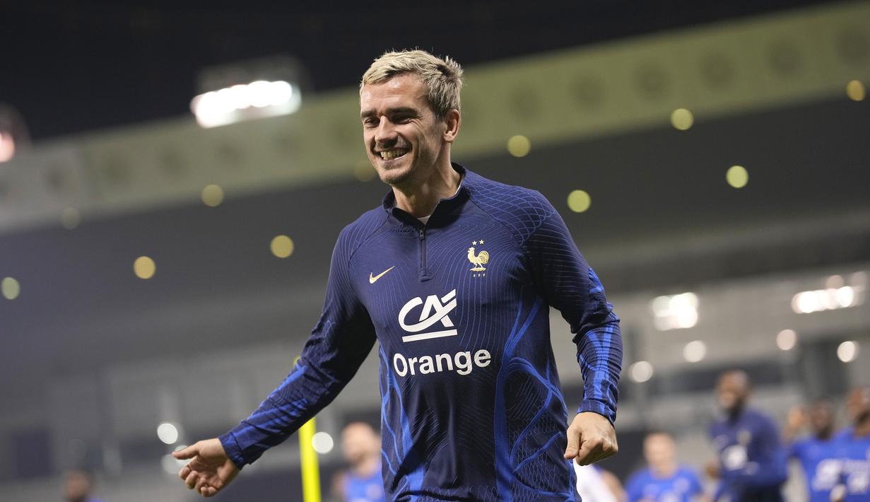 Prancis akan menghadapi Argentina di laga final yang berlangsung pada Minggu (18/12/2022) di Lusail Stadium Qatar. Dengan banyaknya pemain yang absen, mampukan Les Bleus mencatatkan Back-to-Back di perhelatan Piala Dunia 2022? (AP/Christophe Ena)