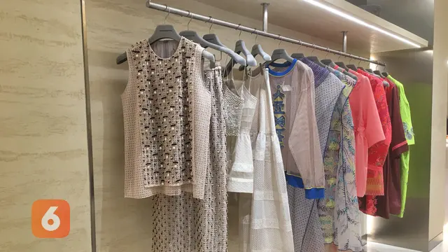 Napas Optimisme di Koleksi Sapto Djojokartiko Spring/Summer 2023