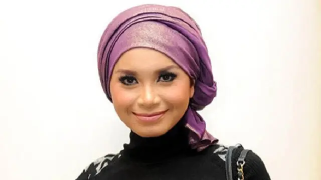 [Bintang] Mix and Match: Didoakan Cepat Berhijab, Nagita Slavina dan 7 Seleb Ini Tampil Cantik dengan Pakaian Santun