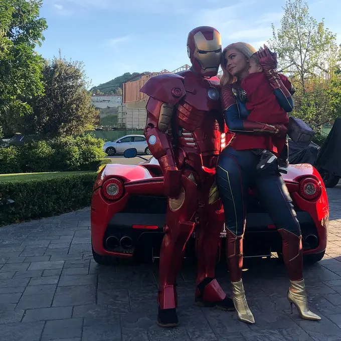 Kylie Jenner Jadi Captain Marvel yang Super Seksi
