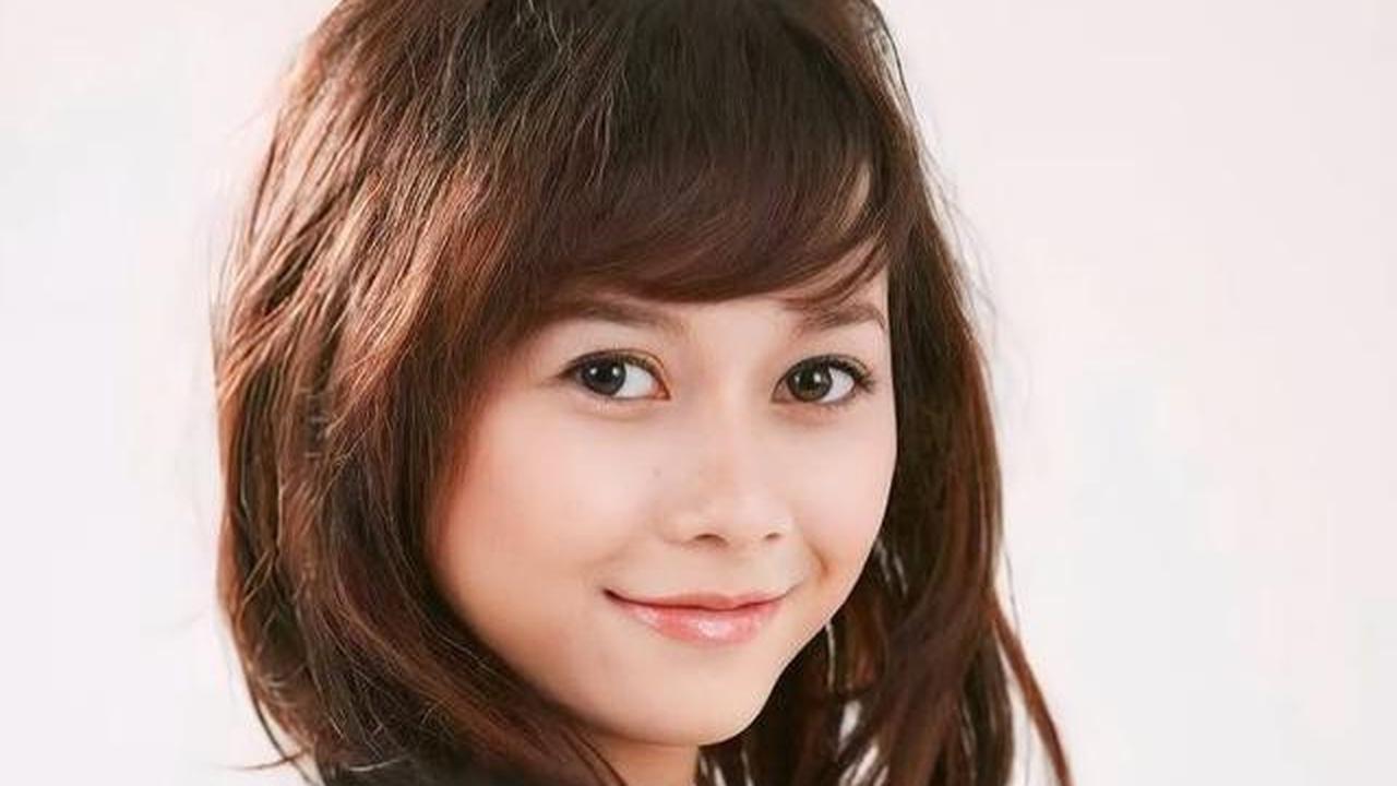 7 Potret Lawas Aura Kasih yang Cantik Sejak Dulu, Saat TK Mirip Arabella