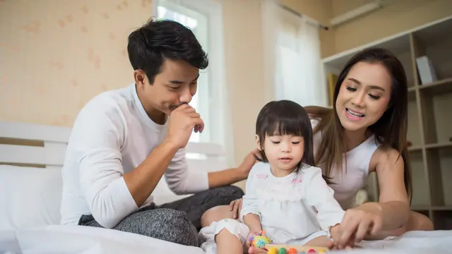 Tips Menjadi Tempat Aman bagi Anak Tanpa Harus Selalu Menyelesaikan Masalahnya [Dok/freepik.com]