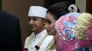 Senyum kebahagiaan Hengky Kurniawan dan Sonya Fatmala saat akad nikah. (Galih W. Satria/bintang.com)