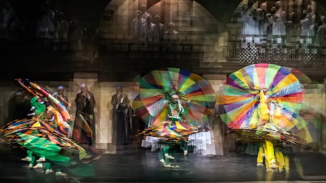Tanoura dari Mesir