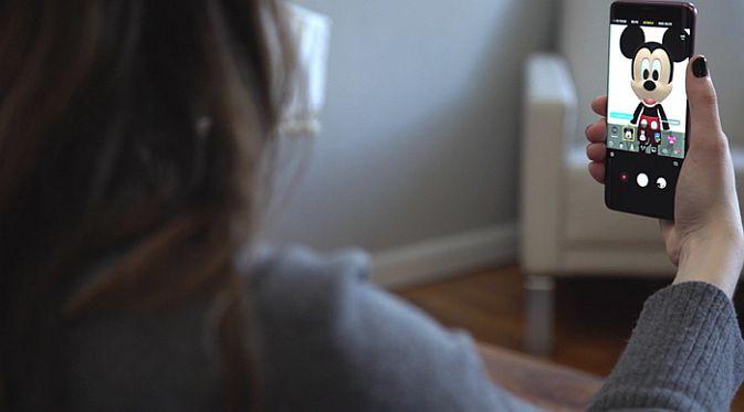 AR Emoji dengan karakter Mickey dan Minnie Mouse (Foto: Samsung Newsroom)