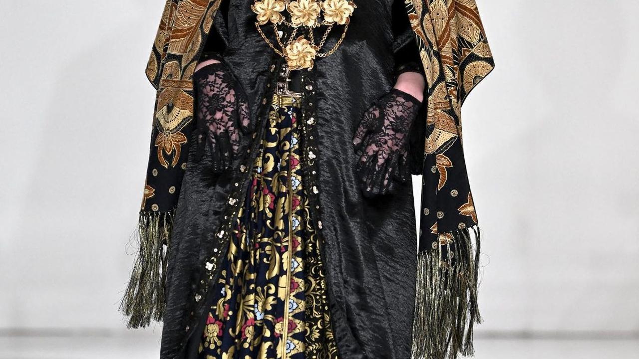 Fashion producer Indonesia Now, Dina Fatimah menyampaikan, NYFW merupakan ajang bisnis fesyen internasional tempat banyak rumah fesyen dunia mengeluarkan koleksi terbaru untuk pasar retail pada tahun berikutnya.