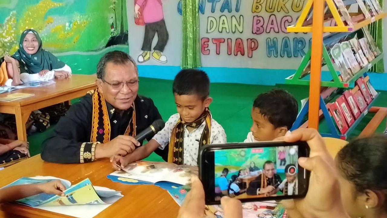 Taman Bacaan Pelangi bersama Pemerintah Daerah Kabupaten Nagekeo meresmikan 19 perpustakaan ramah anak di 19 Sekolah Dasar di Kabupaten Nagekeo.