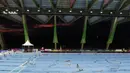 Suasana laga antara Indonesia melawan Malaysia pada cabang polo air SEA Games 2019 di Aquatic Center, Clark, Jumat (29/11). Indonesia berhasil meraih emas perdana dari cabang polo air. (Bola.com/M Iqbal Ichsan)