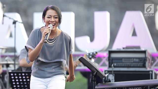 Penampilan Rida Sita Dewi di Panggung Prambanan Jazz Festival 2019