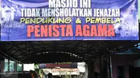 Bekerjasama dengan Polisi dan Satpol PP, Pemerintah Provinsi (Pemprov) DKI Jakarta tertibkan spanduk provokatif.