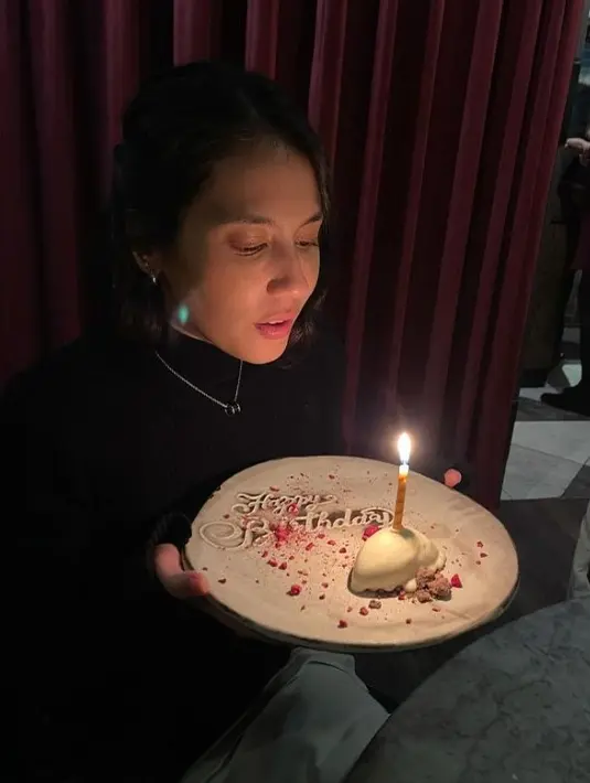 Pevita Pearce cantik di usia 31 tahun [Instagram/pevpearce]