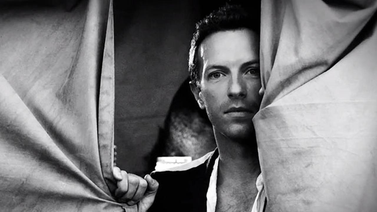 Chris Martin Merasa Tak Pantas Jadi Suami