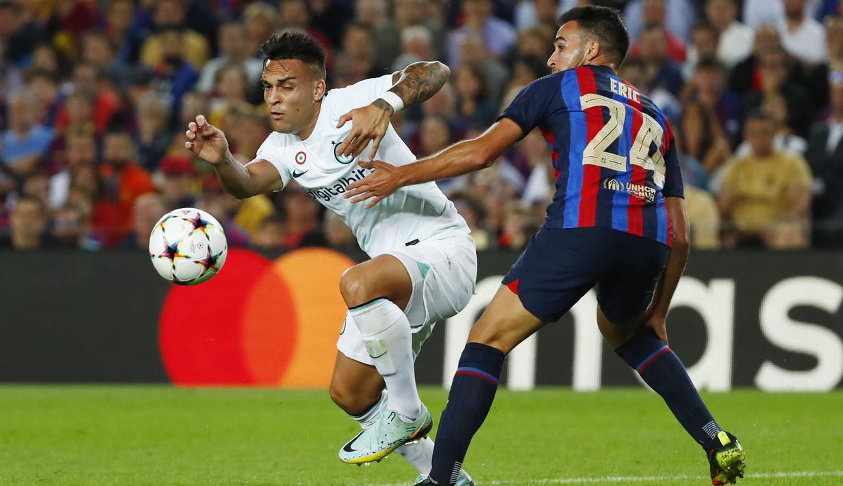 Hujan gol terjadi pada laga Barcelona vs Inter pada matchday keempat Grup C Liga Champions 2022-2023 berlangsung di Stadion Camp Nou, Kamis (13/10/2022). (AP/Joan Monfort)