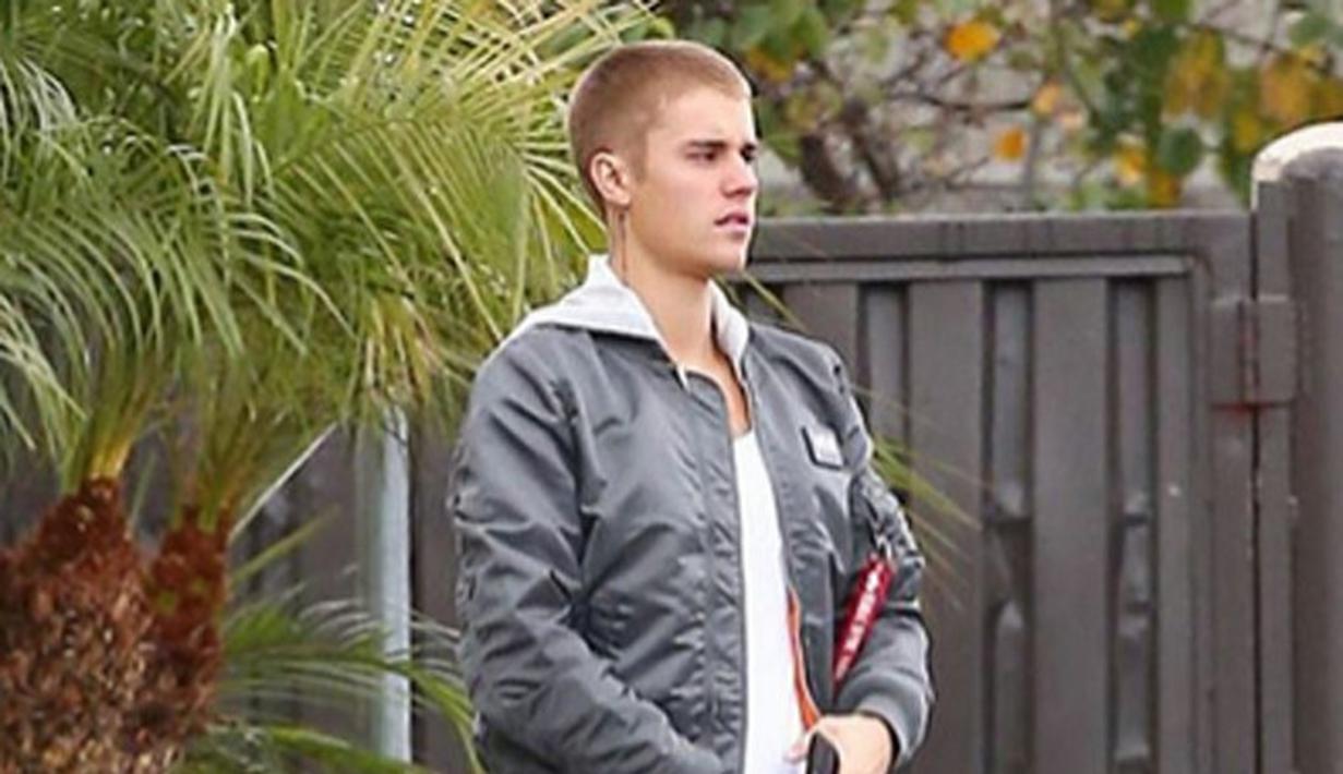 Patah Hati Justin Bieber Potong Rambut Sampai Botak Photo Bintangcom