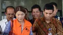 Pemeriksaan ini merupakan pemeriksaan kedua Artha Meris sejak dia ditahan Selasa pada 24 Juni lalu, Jakarta, Jumat (4/7/2014) (Liputan6.com/Miftahul Hayat)