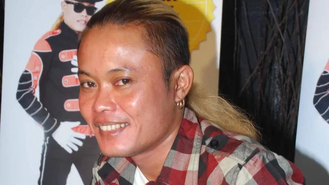 <b>Pernah Menjadi Penjual Ayam Goreng</b>