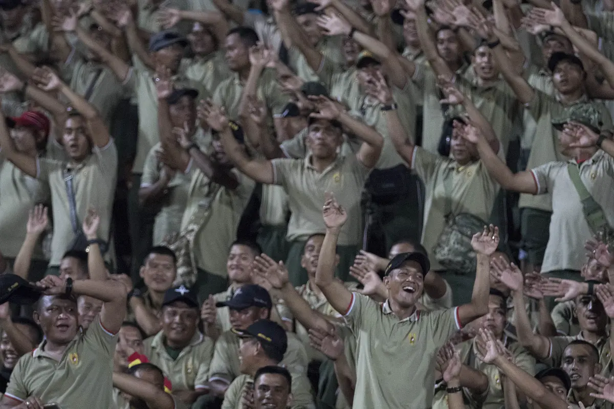Suporter PS TNI