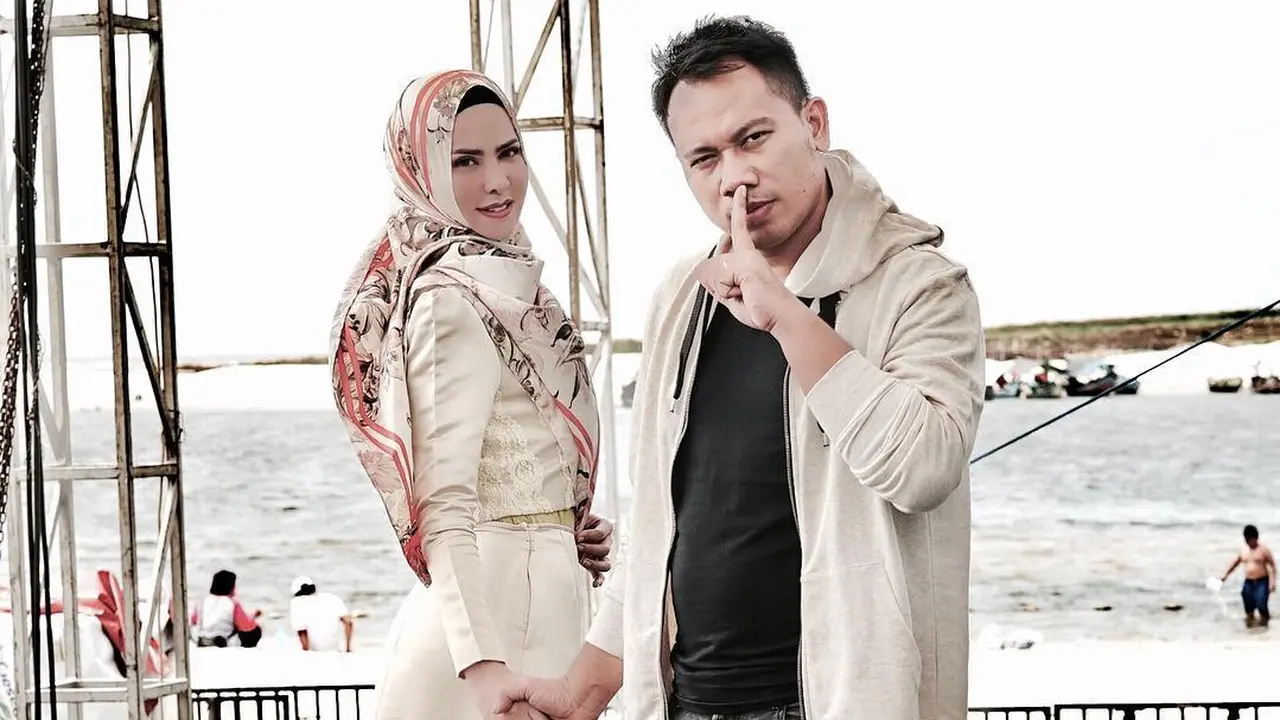 [Bintang] Vicky Prasetyo dan Angel Lelga