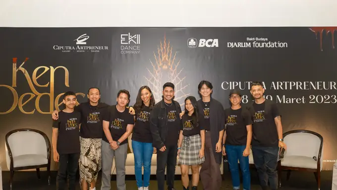 Para bintang teater yang akan mementaskan Musikal Ken Dedes pada 18-19 Maret 2023 di Ciputra Artpreneur, Jakarta. (Foto: Istimewa)
