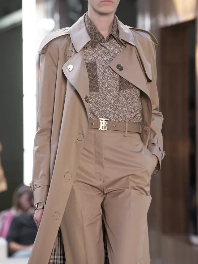 Julia Roberts dan Madonna jadi yang pertama jajal koleksi Burberry di Spring/Summer 2019