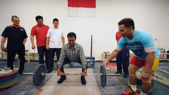 Menpora Imam Nahrawi kunjungi pelatnas angkat besi jelang Olimpiade 2016 