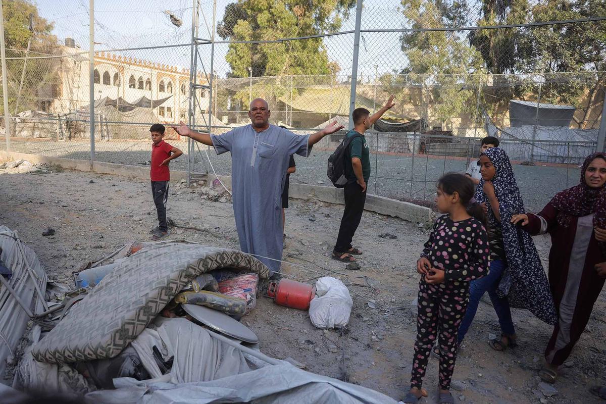 FOTO: Detik-Detik Mencekam Serangan Udara Israel di Gaza