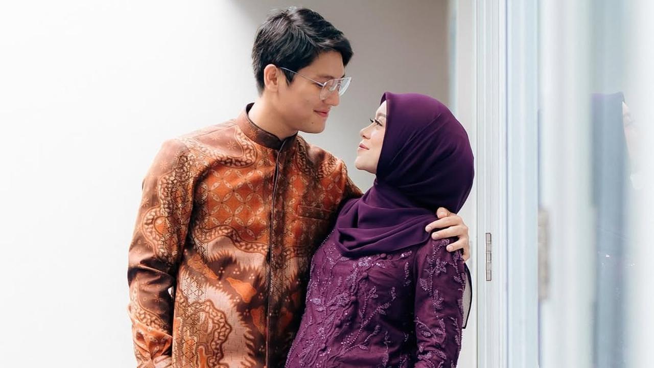 6 Potret Wisuda Lesti Kejora ketika Hamil Besar, Rizky Billar Tak Bisa Dampingi