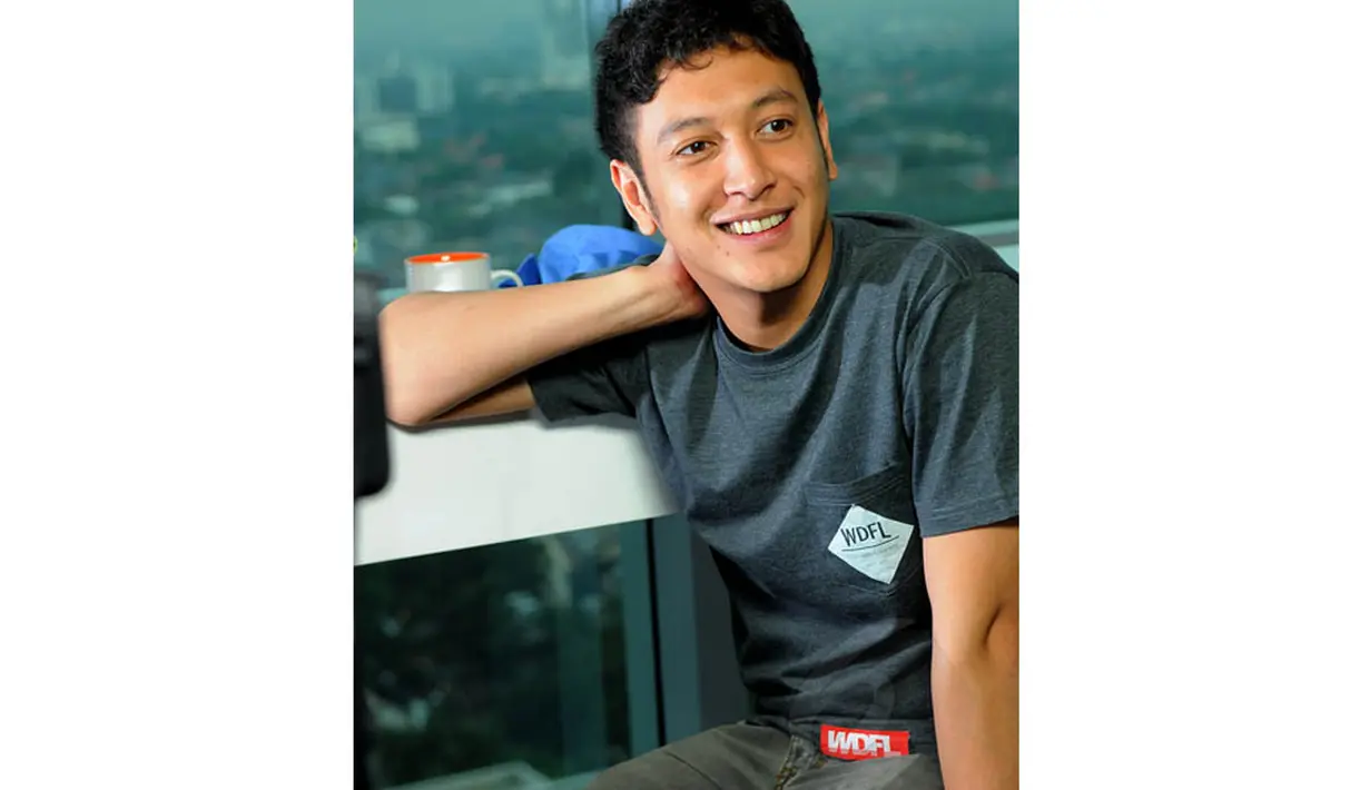 Anjing yang dimiliki pria kelahiran Jakarta, 10 September 1988  ini kerap menemaninya tidur di atas ranjang.  Senin (16/6/14) (Liputan6.com/ Faisal R Syam)