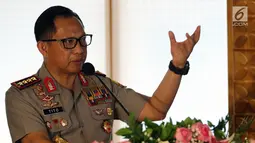 Kapolri Jendral Pol Tito Karnavian memberi sambutan saat acara penandatanganan di Kompleks Parlemen, Senayan, Jakarta, Rabu (14/2). Penandatanganan kerjasama tersebut tentang peningkatan pengamanan di lingkungan DPR. (Liputan6.com/JohanTallo)