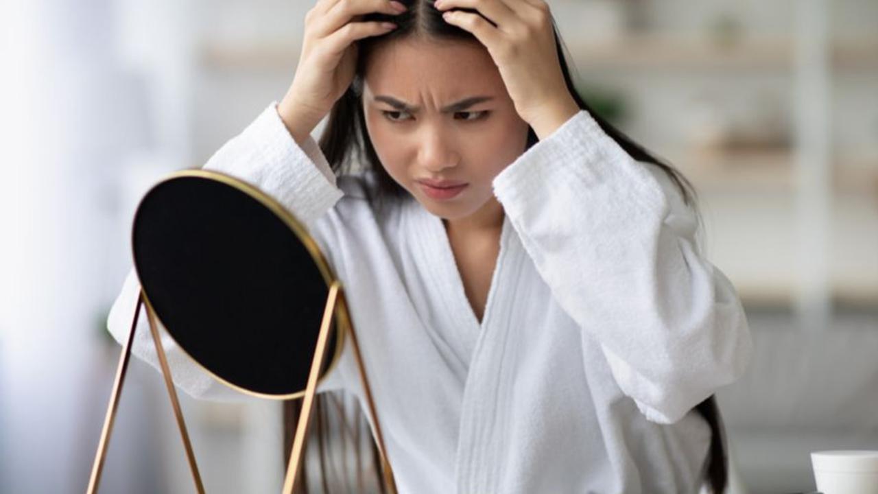 Bener Gak Sih Stres Bikin Rambut Cepat Beruban? Cari Tahu Faktanya
