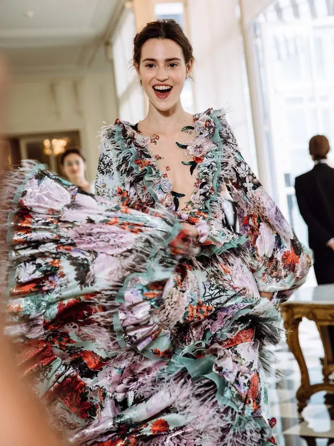 Ini Dia Desainer Couture yang Sukses Mencuri Spotlight