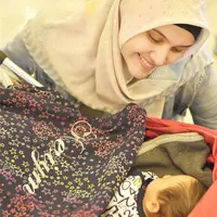 (instagram/zeezeeshahab)