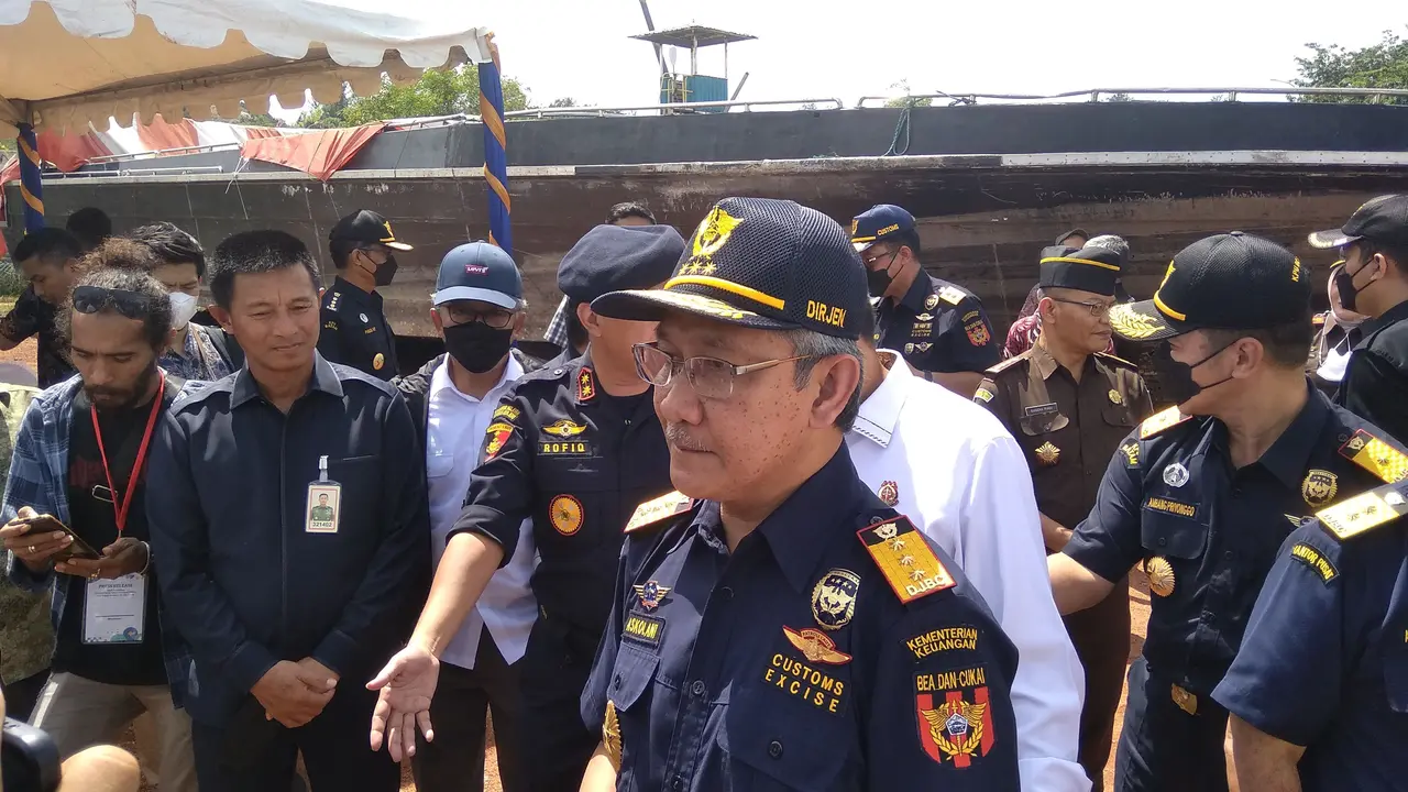 Direktur Jenderal Bea dan Cukai Kementerian Keuangan Askolani di Kepulauan Riau.