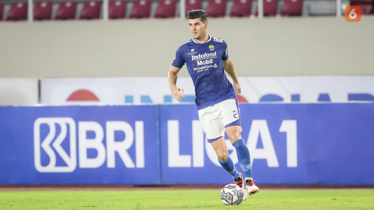 Foto: Deretan 5 Bek Tangguh di BRI Liga 1 2021 / 2022, Tak Ada Pemain Lokal
