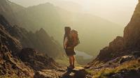 Ilustrasi backpacker (dok. Unsplash.com/Danka & Peter)