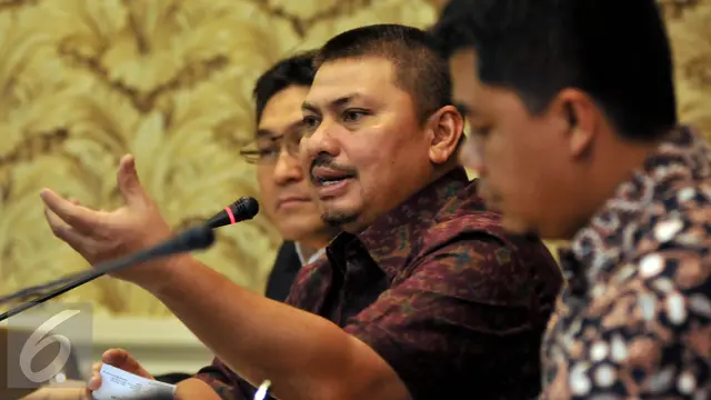 20160414- Diskusi Revisi Undang-Undang Pilkada-Jakarta- Siti Zuhro- Juri Ardiantoro- Mulfachri Harahap- Johan Tallo