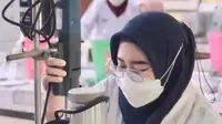Maryam Tsaqifah Muwahhidah pembuat permen lunak non sukrosa  anti sakit gigi (Istimewa)