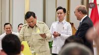 Presiden Prabowo Subianto dan Wakil Presiden Gibran Rakabuming Raka mengunjungi kantor resmi Badan Pengelola Investasi Daya Anagata Nusantara (Danantara), Senin (30/6/2025). (Dok. Tangkapan Layar Instagram @presidenrepublikindonesia)