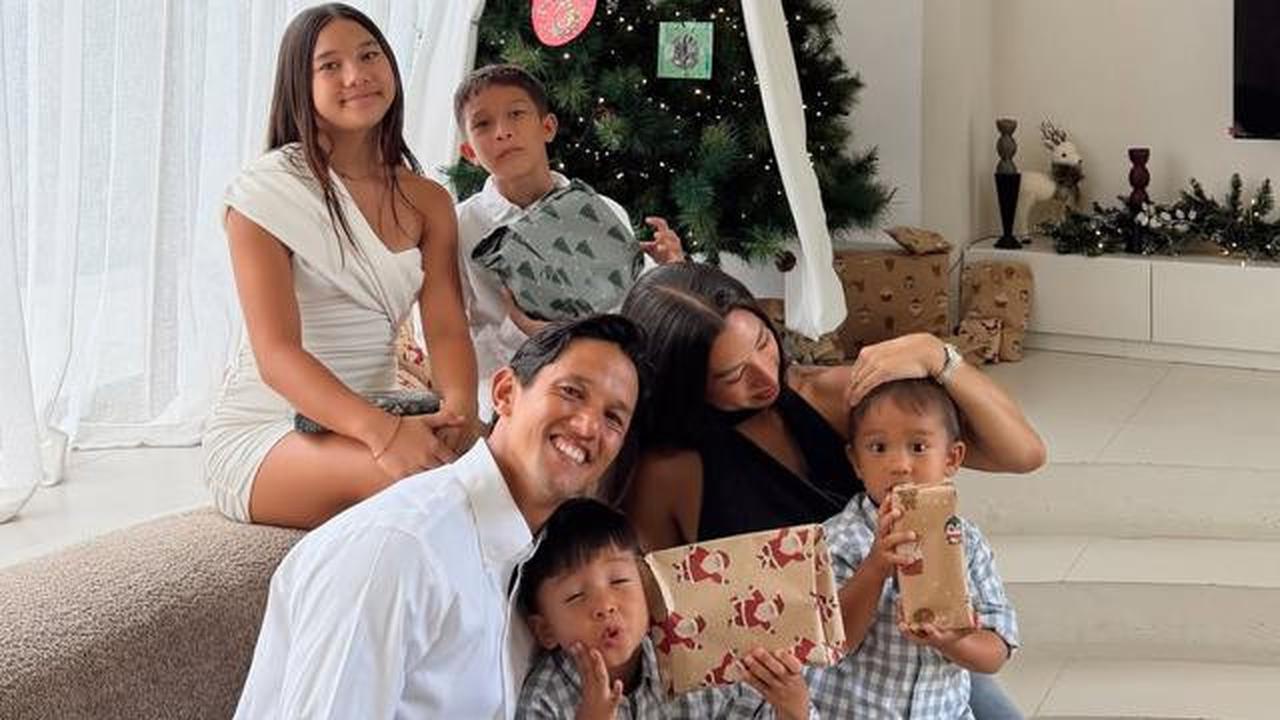 6 Potret Keluarga Artis Beda Keyakinan Rayakan Natal 2025