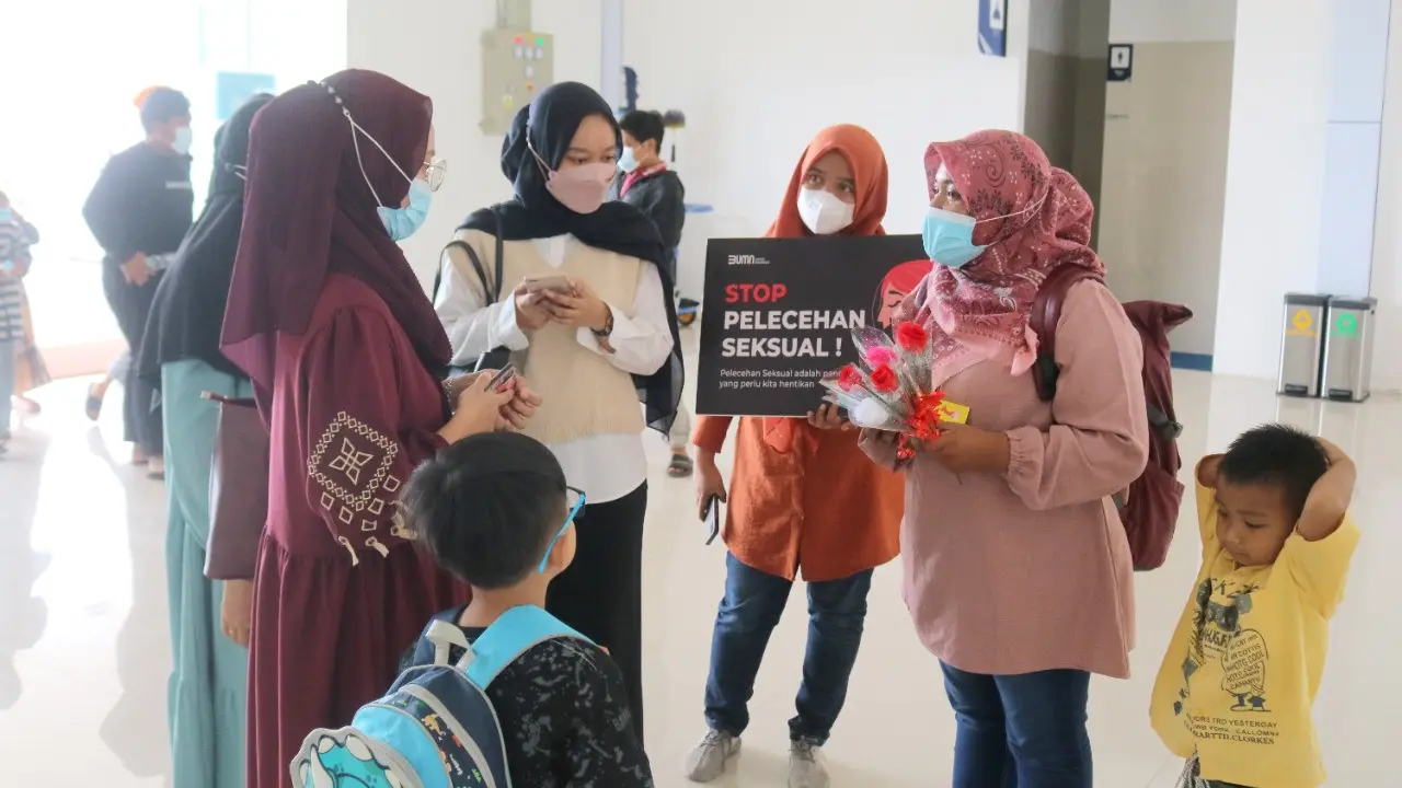 PT KAI menggandeng WCC Nurani Perempuan kampanyekan pencegahan kekerasan seksual dalam rangka Hari Keluarga Nasional 2022. (Liputan6.com/ ist)