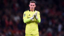 Dean Henderson. Kiper berusia 24 tahun yang memasuki musim ke-6 di Manchester United ini sama sekali belum bermain di Liga Inggris musim ini. Dijanjikan bermain di Piala FA oleh Ralf Rangnick menghadapi Aston Villa, nyatanya tak terbukti. Ia pun ngambek dan mangkir dari latihan. (AFP/Oli Scarff)