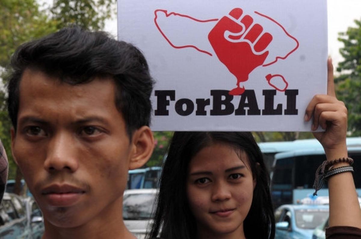 Demo tolak reklamasi Teluk Benoa