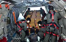 FOTO: Heli Box Jadi Andalan Kirim Bantuan Bencana Sumatera ke Wilayah Sulit Dijangkau